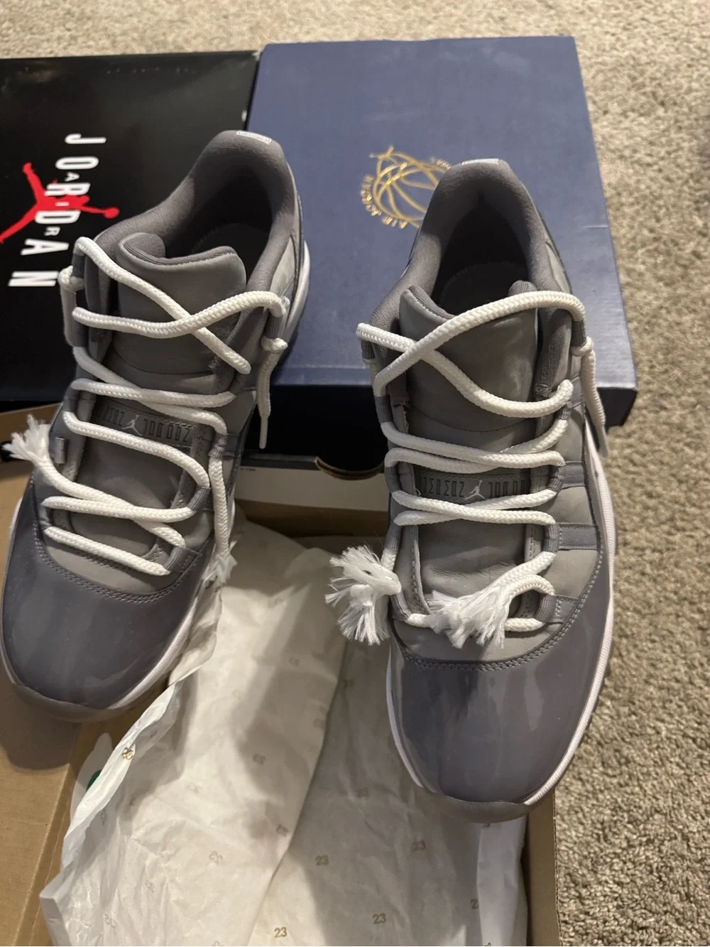 Jordan Air Jordan 11 Retro Low - Medium Grey / White
